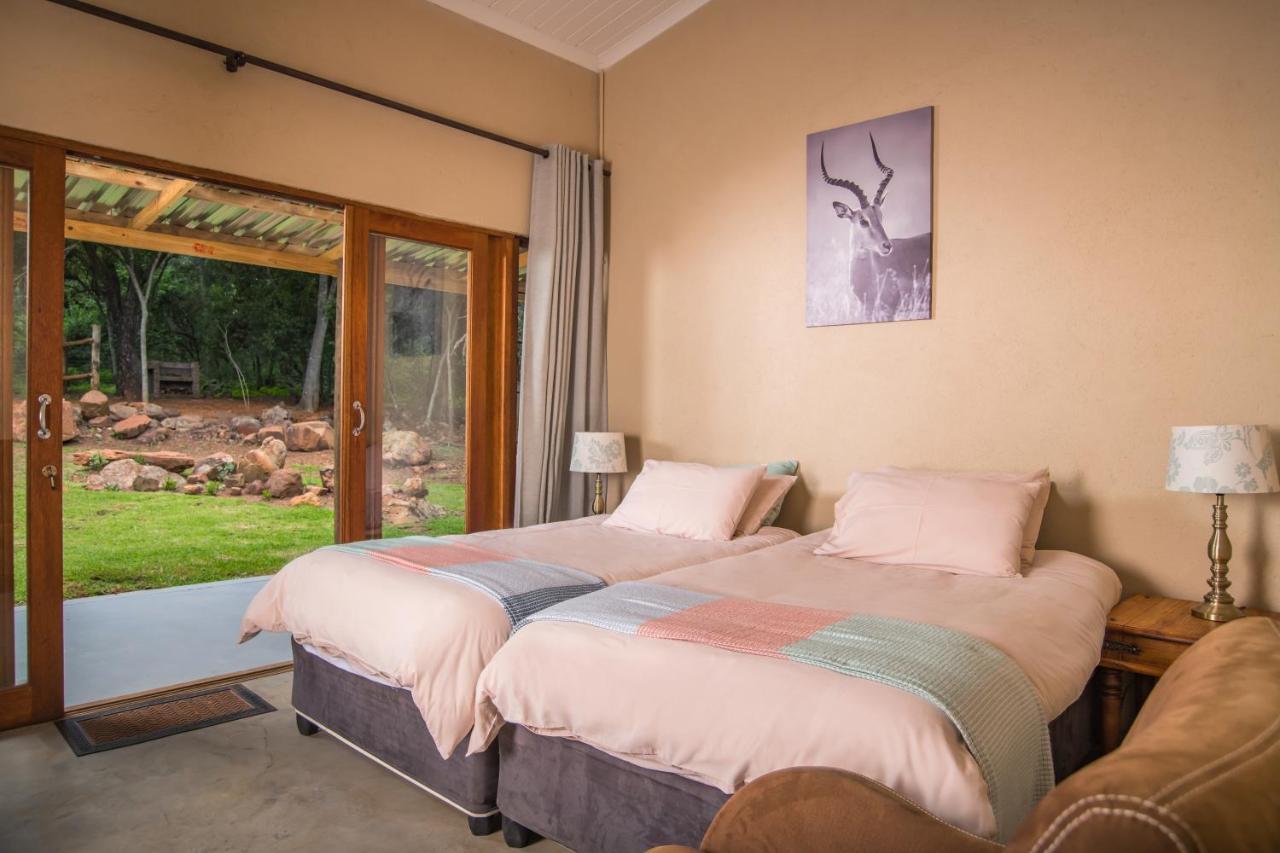 Caracal Lodge Alkmaar Extérieur photo